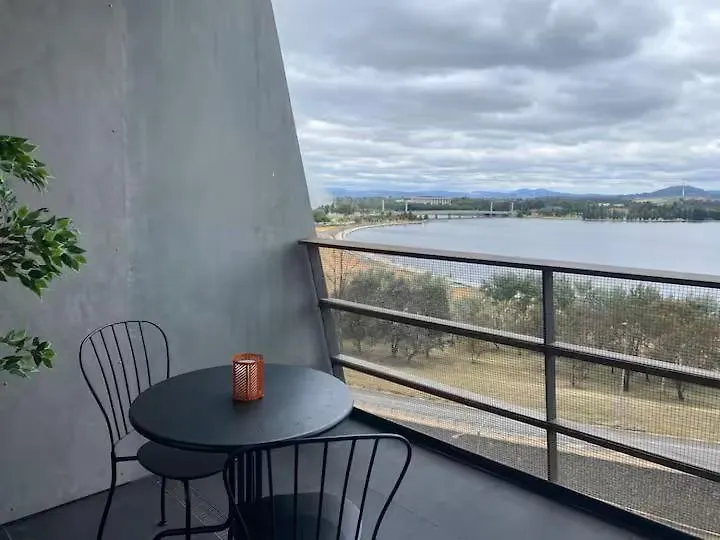 Central Lakeview Apartment Near Anu - Free Parking Canberra 0*,